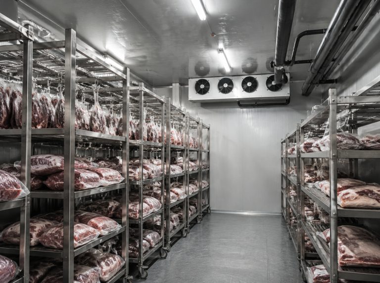 郊区肉类冷冻库